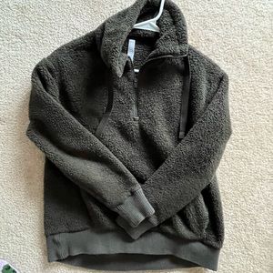 athleta green fluffy quarter zip